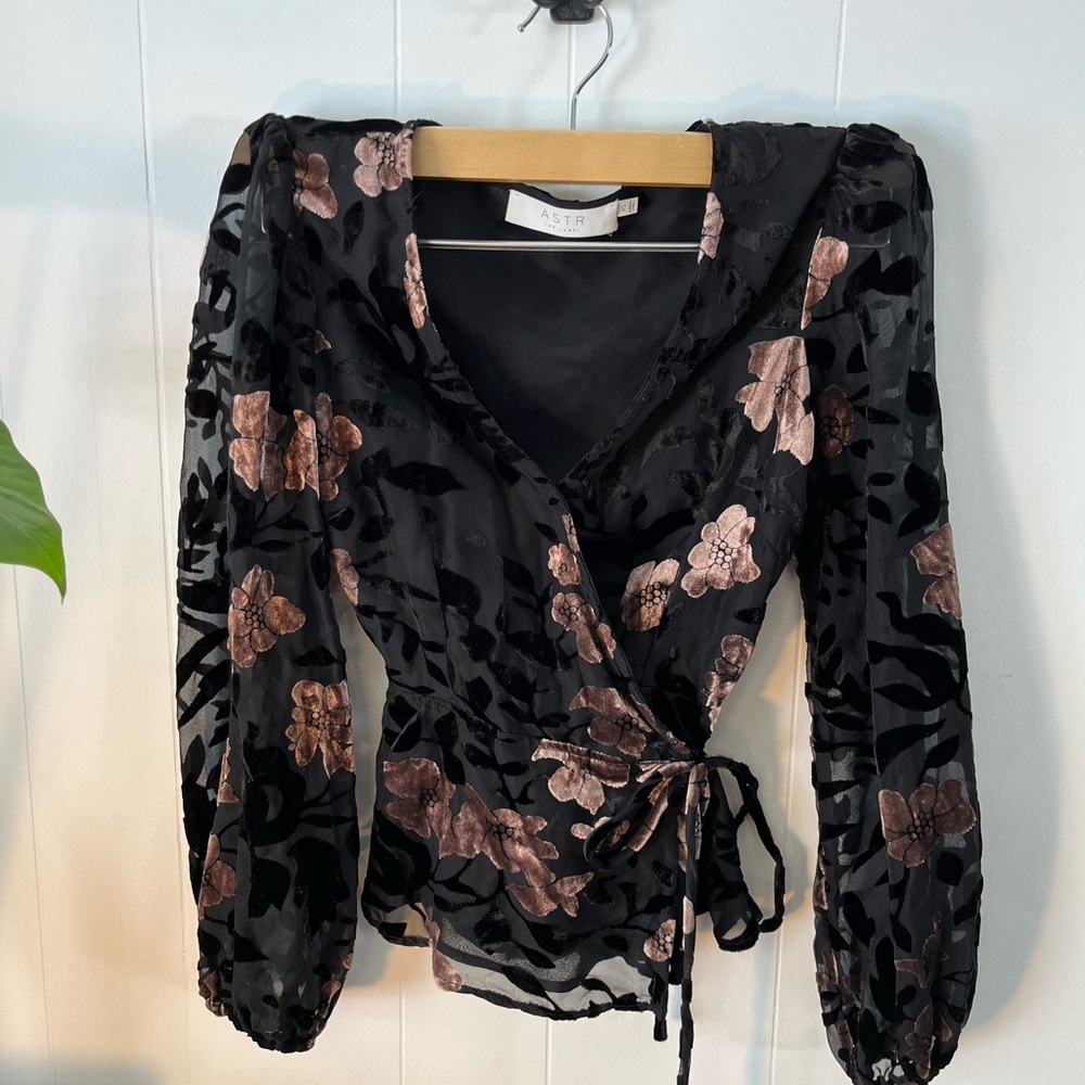 ASTR silk and velvet black long sleeve wrap top with flower detailing - size xs